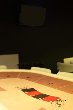 karanlık ve gözde casino ile tablolar