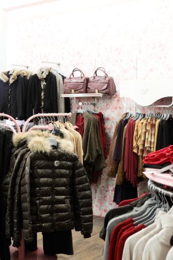 yeni iç kumaş mağazası