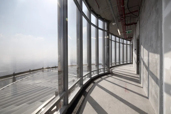 Raw concrete interior at the top of dubai — Stock Photo, Image