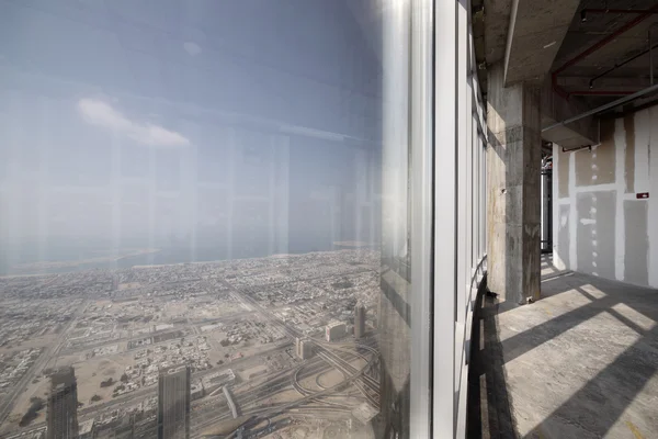 Interior de concreto bruto no topo do Dubai — Fotografia de Stock