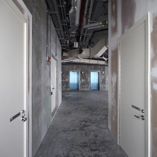 Interior de concreto bruto no topo do Dubai — Fotografia de Stock