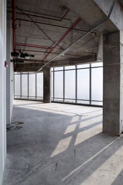 dubai üstündeki çiğ beton iç
