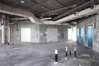 dubai üstündeki çiğ beton iç