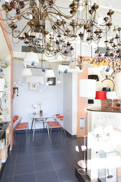 Tout nouvel intérieur de lampes modernes — Photo