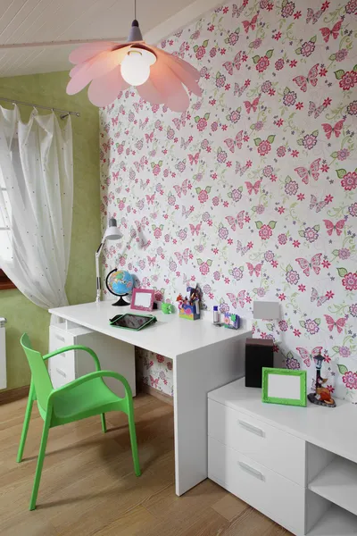 Farbenfrohe Einrichtung des Kinderzimmers — Stockfoto