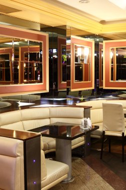 güzel bir Avrupa gece kulübü iç