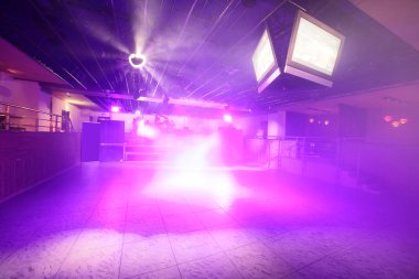 güzel bir Avrupa gece kulübü iç