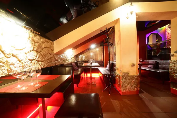 Bellissimo interno del night club europeo — Foto Stock