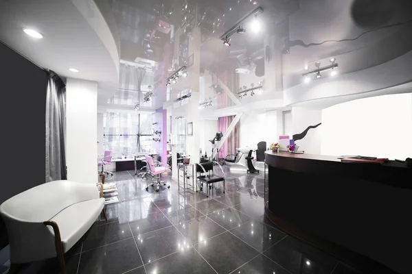 Interior of modern beauty salon — Stock Photo, Image