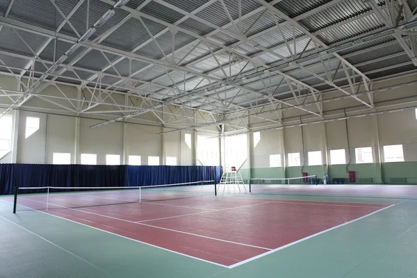 Wnętrze klubu tenisa sportu — Zdjęcie stockowe