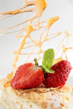 lezzetli pasta beyaz tabak içinde huzuru