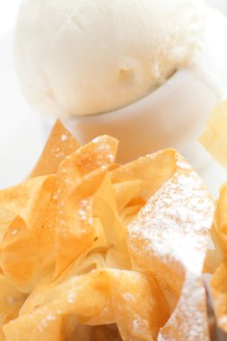 lezzetli pasta beyaz tabak içinde huzuru