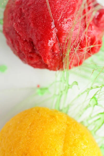 Sorbet from orange and strawberry — Stock Photo, Image