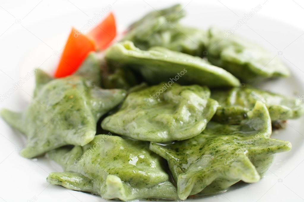 baked vegetarian spinach ravioli