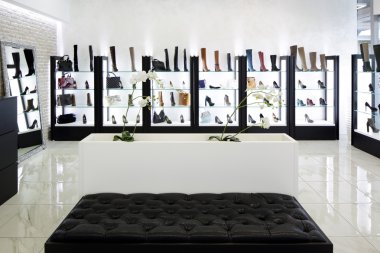 İç modern Avrupa alışveriş Ayakkabı mağazası