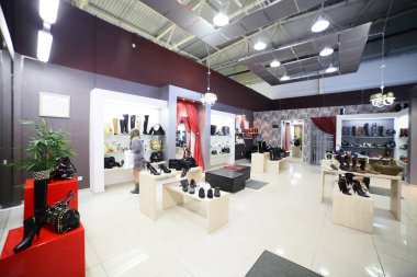 İç modern Avrupa alışveriş Ayakkabı mağazası