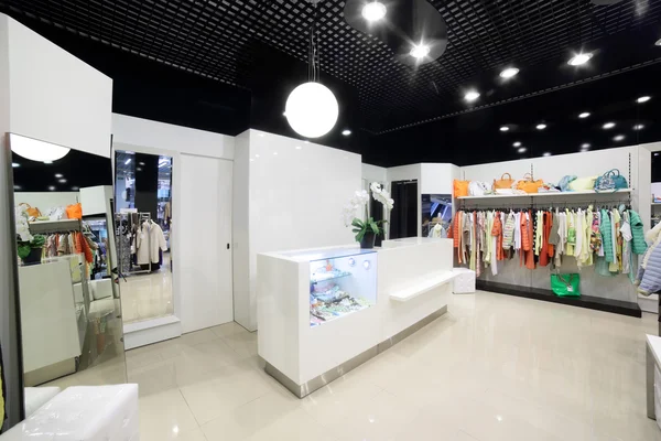 Nuevo interior de la tienda de tela — Foto de Stock