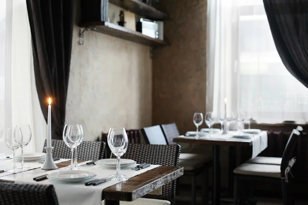 Restaurante europeu em cores brilhantes — Fotografia de Stock