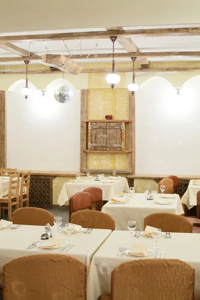 Europees restaurant in felle kleuren — Stockfoto