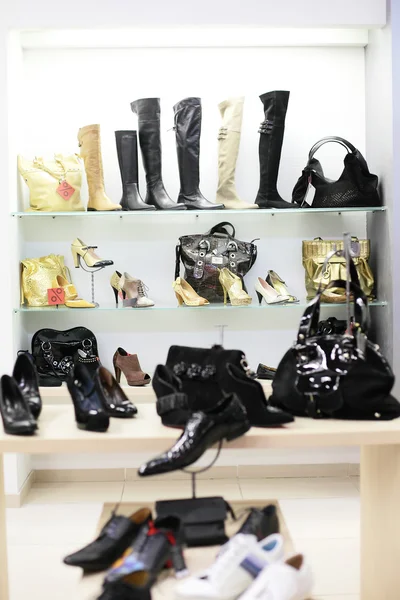 Interior of shoe store in modern european mall — Stock Photo, Image