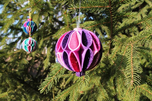 Juguetes Redondos Hechos Mano Cuelgan Árbol Navidad —  Fotos de Stock