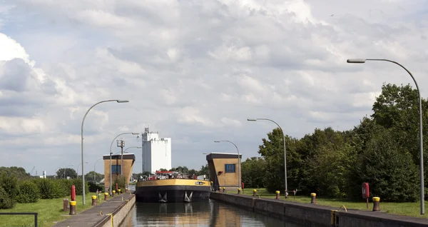 Tanker van bovenaf — Stockfoto