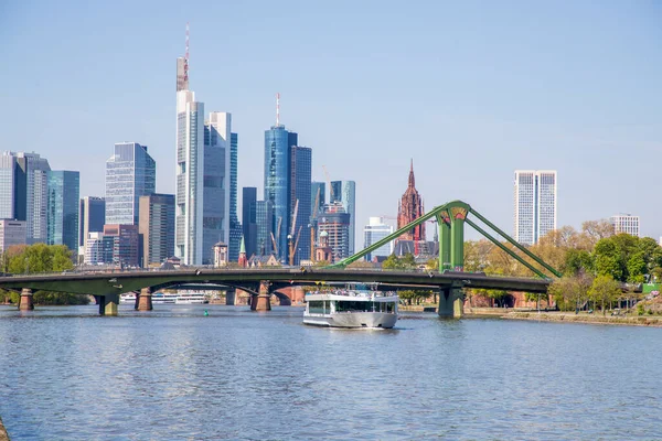 Frankfurt Skyline Och Floden Main — Stockfoto
