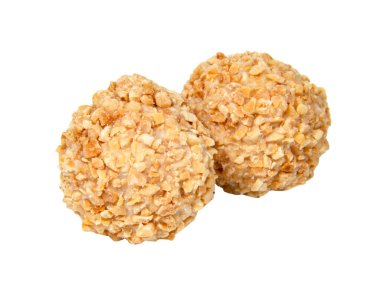 Beyaz arkaplanda tatlı izole edilmiş fıstık gofreti topları