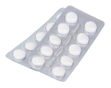 Beyaz arka planda izole edilmiş su toplayan beyaz ilaç.
