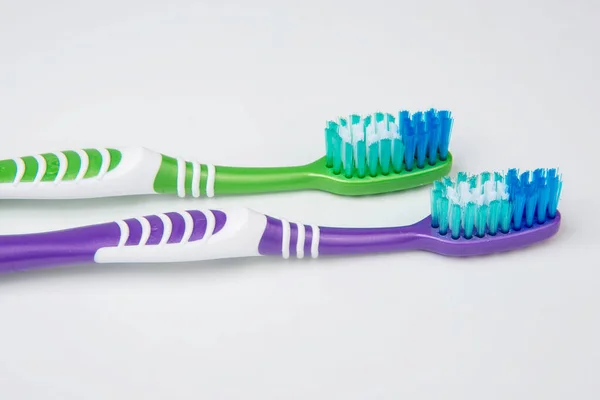 Escova Dentes Multicolor Para Dentes Fundo Branco — Fotografia de Stock