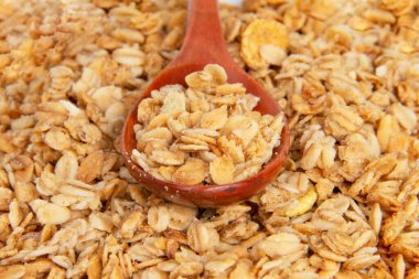 Tahta kaşık desenli arka planda yulaf ezmeli kahvaltı