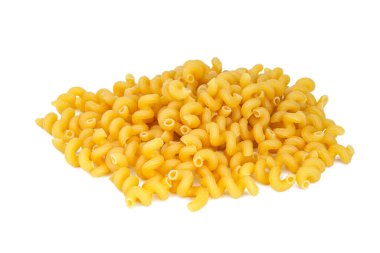 Cavatappi kuru makarna organik ürün izole beyaz zemin sarı