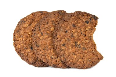 Mısır gevreği kurabiyeleri beyaz arkaplanda izole edilmiş.