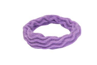 Beyaz arka planda izole edilmiş saçlar için elastik saç lastiği.