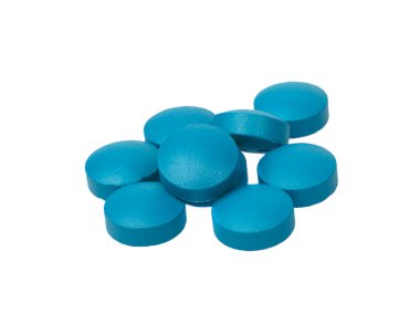 Beyaz arka planda izole edilmiş mavi ilaç çemberi.