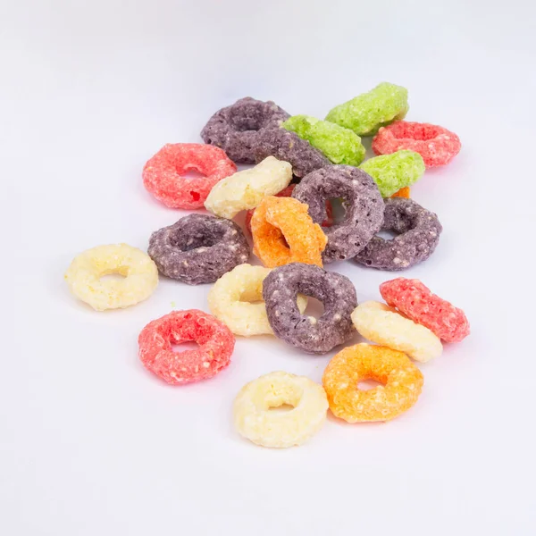 Multicolor Loops Ontbijt Granen Ringen Witte Achtergrond — Stockfoto