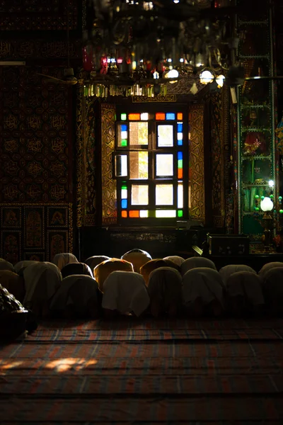 Srinagar Shah E Hamdan Mosque Interior Praying V — Stock Photo, Image