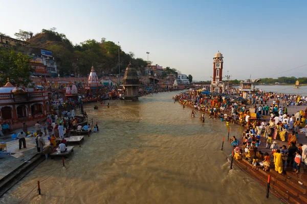 Gange de baignade hindoue Rivière Sainte Haridwar Inde — Photo