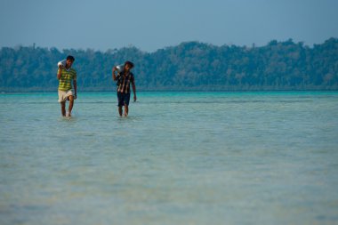 Dalış oksijen tankı havelock turizm işçileri taşıyan