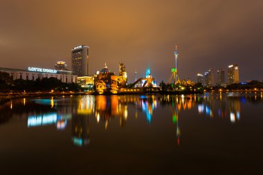 Lotte world seoul korea eğlence Tema parkı gece