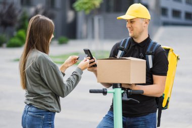 Akıllı telefon ve kredi kartıyla yapılan ödemelere ulaşılamıyor.