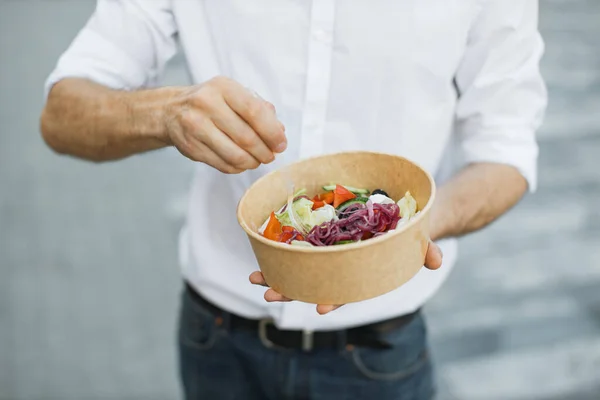 Hands Man Eating Healthy Lunch Outdoor Unrecognizable Male Torso White — Stock Photo, Image