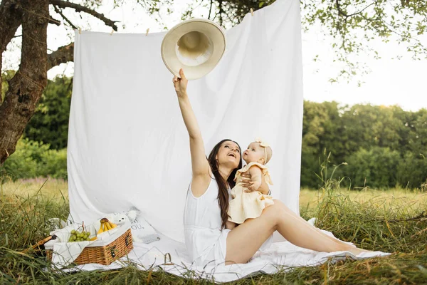 Happy Mother Sitting Grass White Blanket Curtain Together Her Little — ストック写真