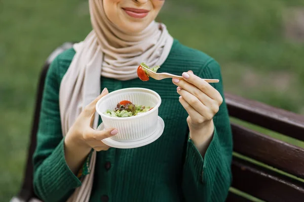 Close Cropped View Muslim Woman Holding Vegetable Salad Plastic Bowl — Stock Fotó
