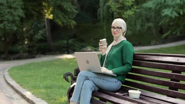 Happy Smiling Muslim Business Woman Drinking Coffee Break Sitting Bench — Video