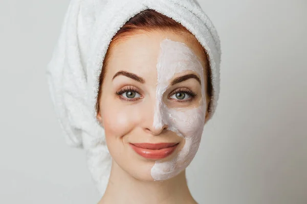 Attractive Young Woman Posing Studio White Mask Half Her Face — Fotografia de Stock