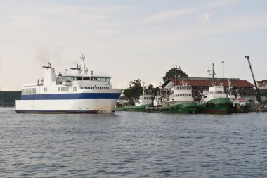 Feribot liman arıyor