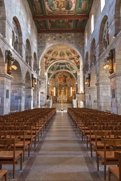 Katedral içinde — Stok fotoğraf