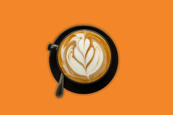 Cangkir Hitam Dengan Kopi Panas Atau Latte Seni Cappuccino Pada — Stok Foto