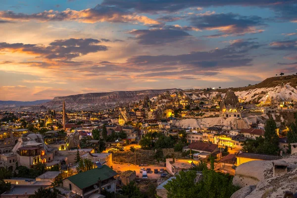 Pôr do sol sobre Goreme Fotografias De Stock Royalty-Free